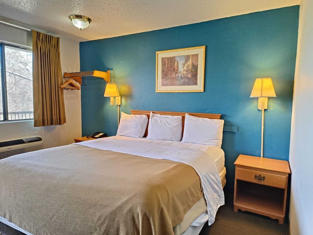Executive Inn Kilgore North 24/57