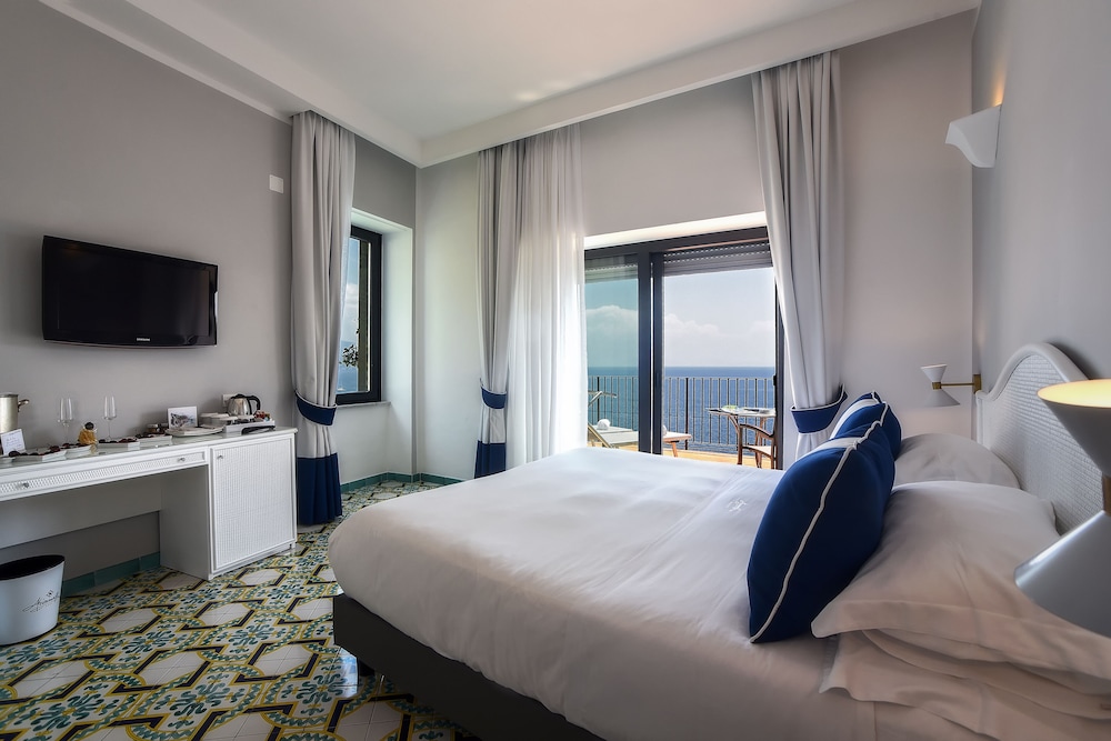 Miramalfi Hotel 18/85
