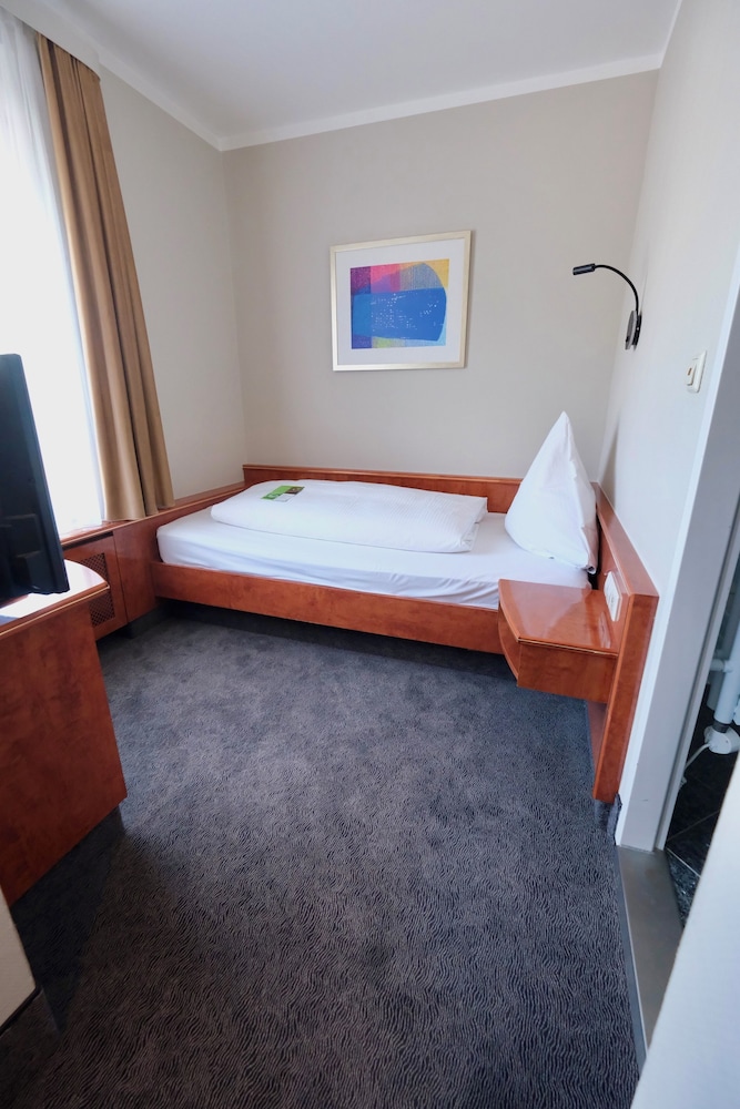 HOTEL WÜRTTEMBERGER HOF 12/44