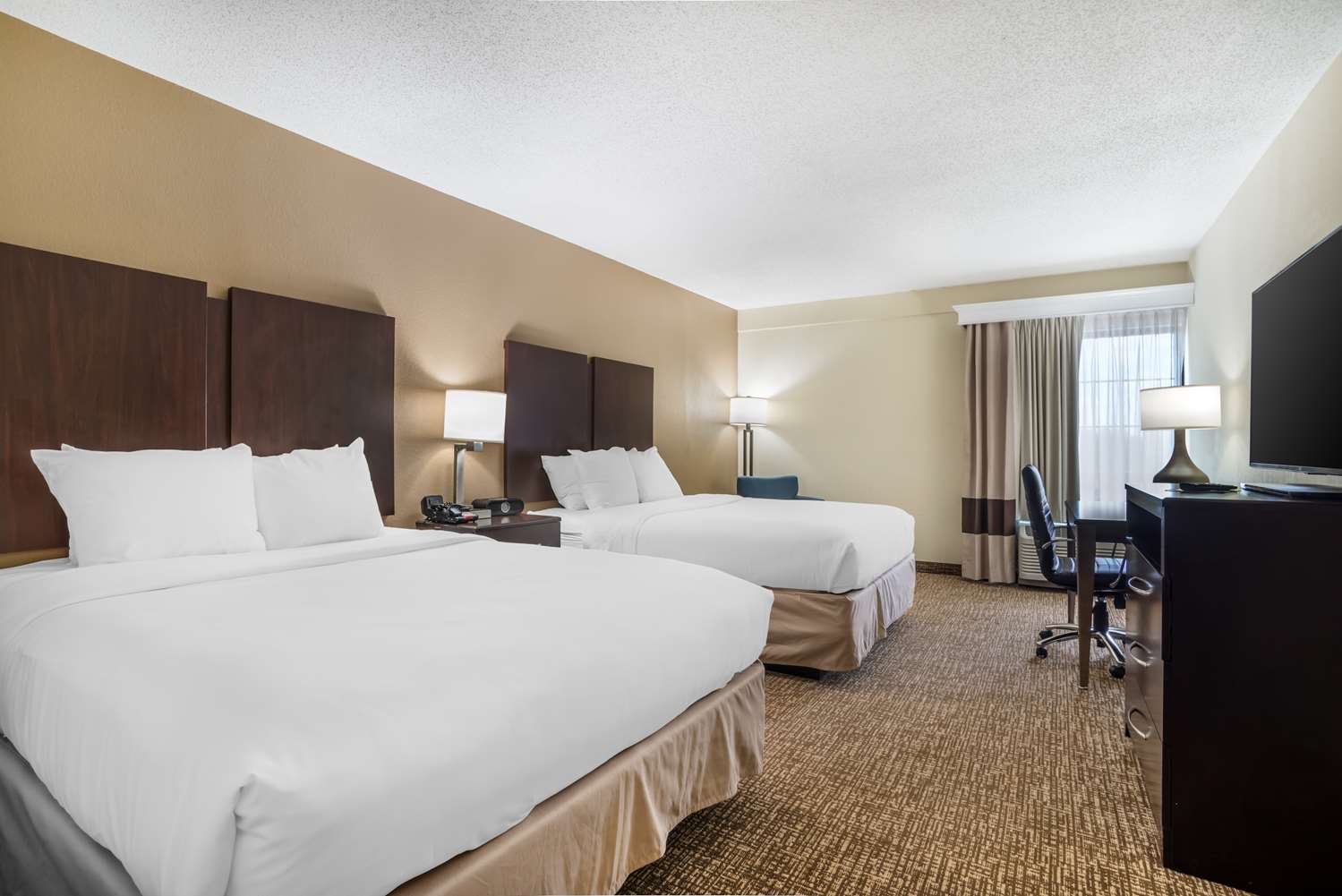 Comfort Inn & Suites Cornelius Lake Norman NC 23/47