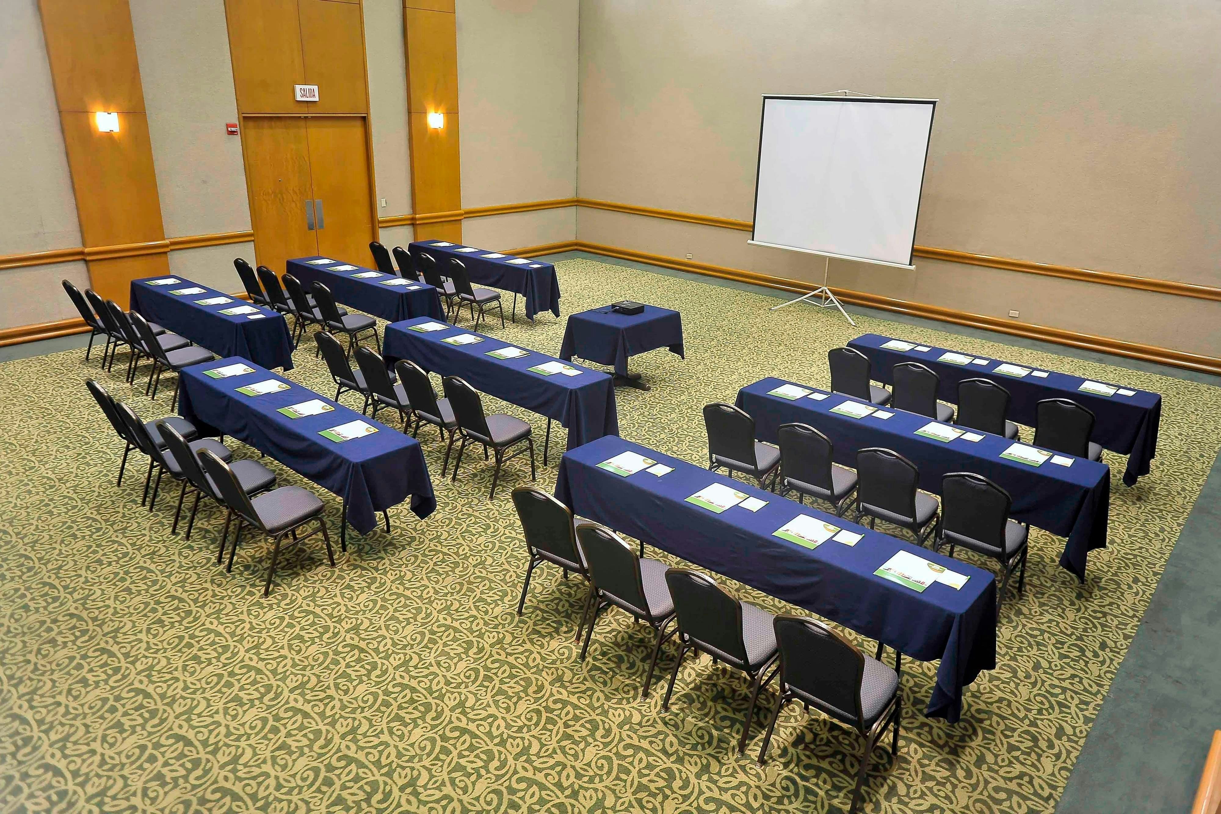 Courtyard by Marriott Monterrey San Jeronimo/Valle 22/23