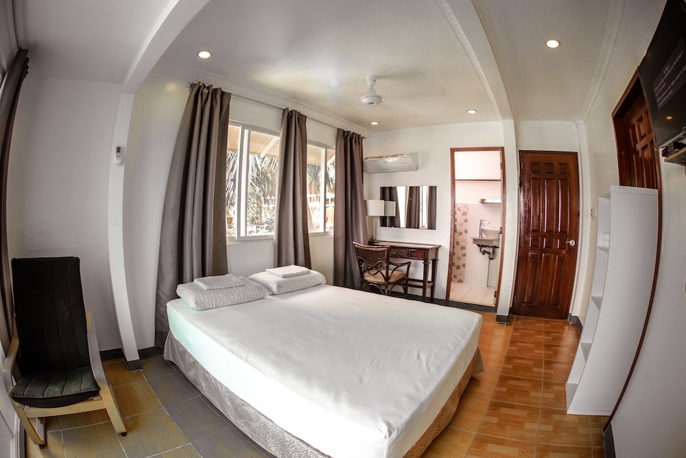 Seafari Resort Oslob 11/77