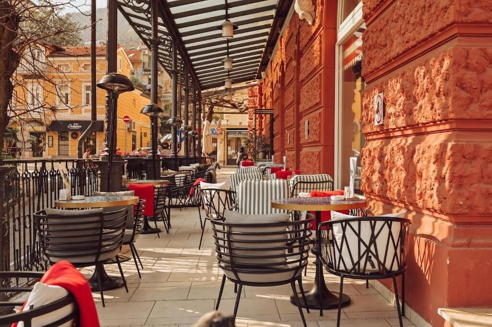 Hotel Gardenija 30/49