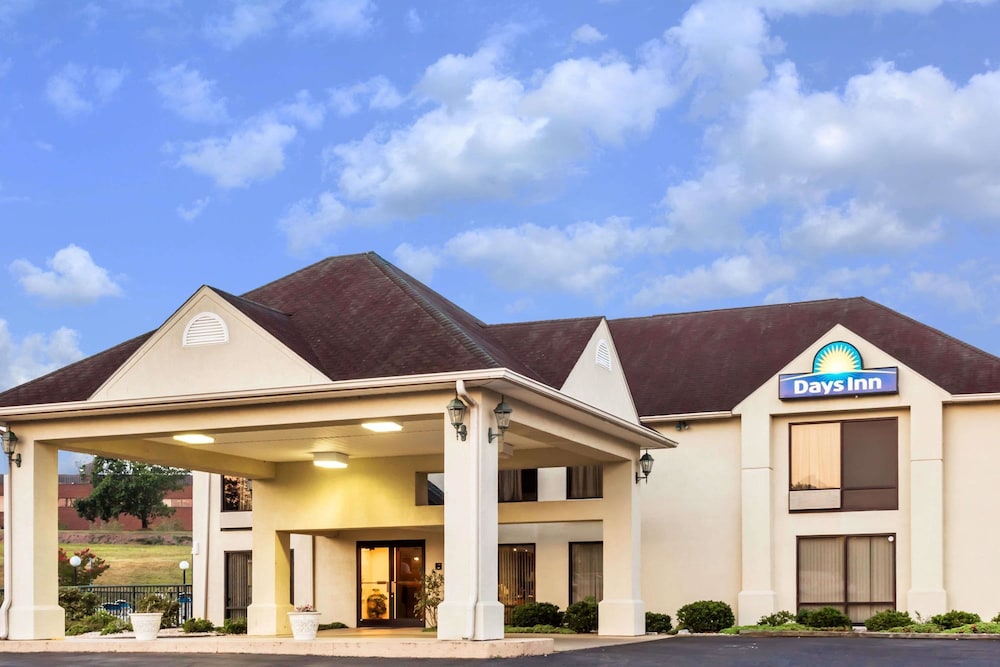 Days Inn by Wyndham Sanford 1/25