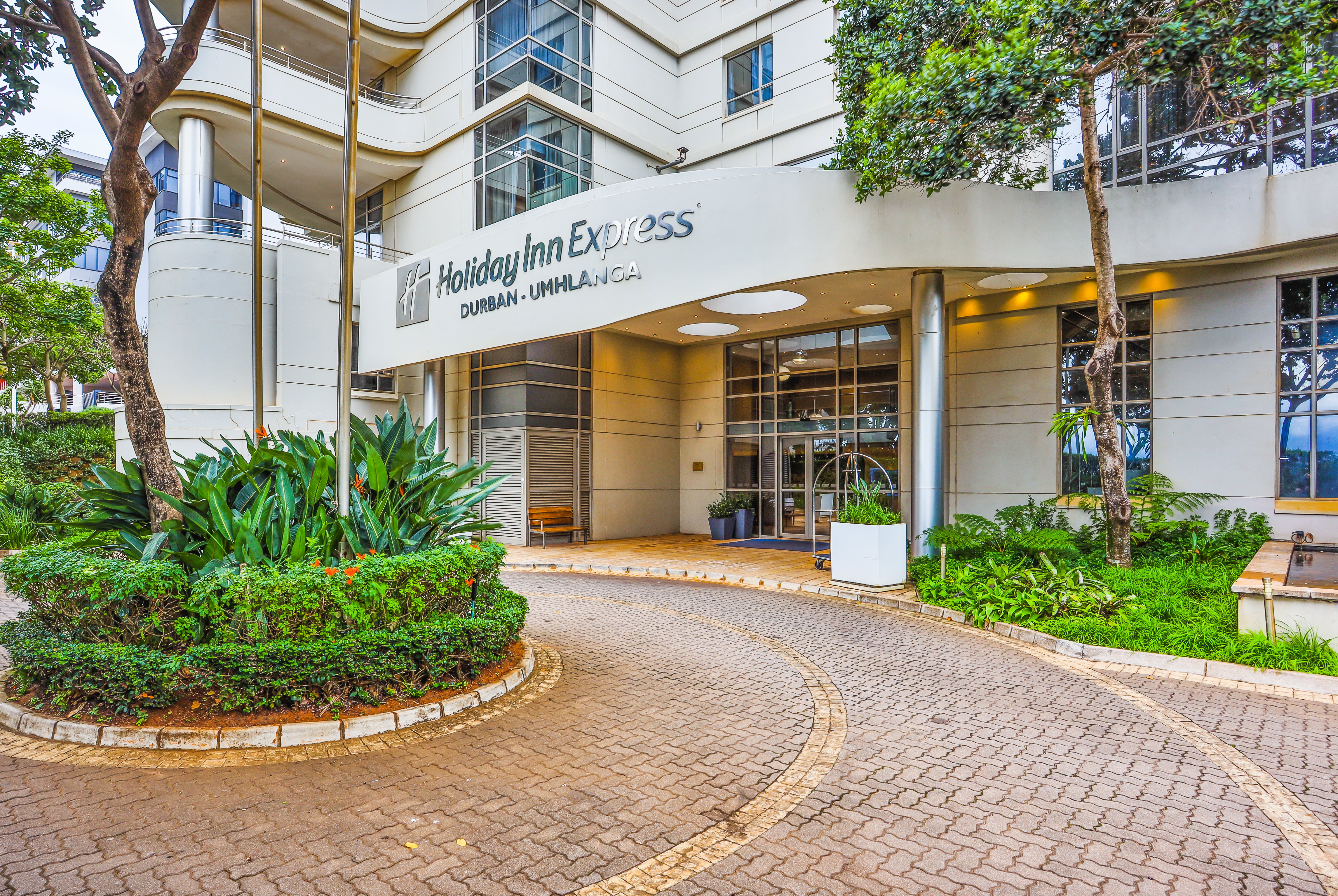 HOLIDAY INN EXPRESS DURBAN - UMHLANGA 76/83