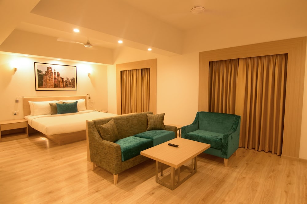 Red Fox Hotel Sector 60 Gurugram 44/62