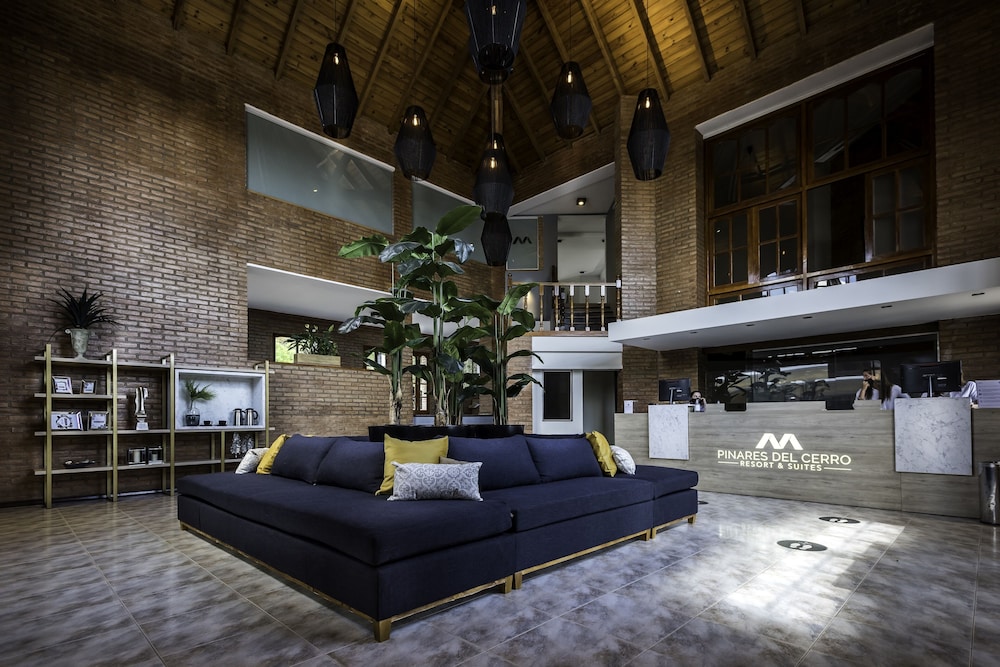 Pinares Del Cerro Hotel 36/63