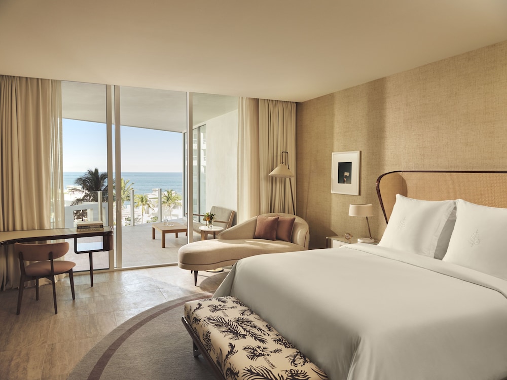 Ocean, City, Suite, King Bed, Corner, Accessible
