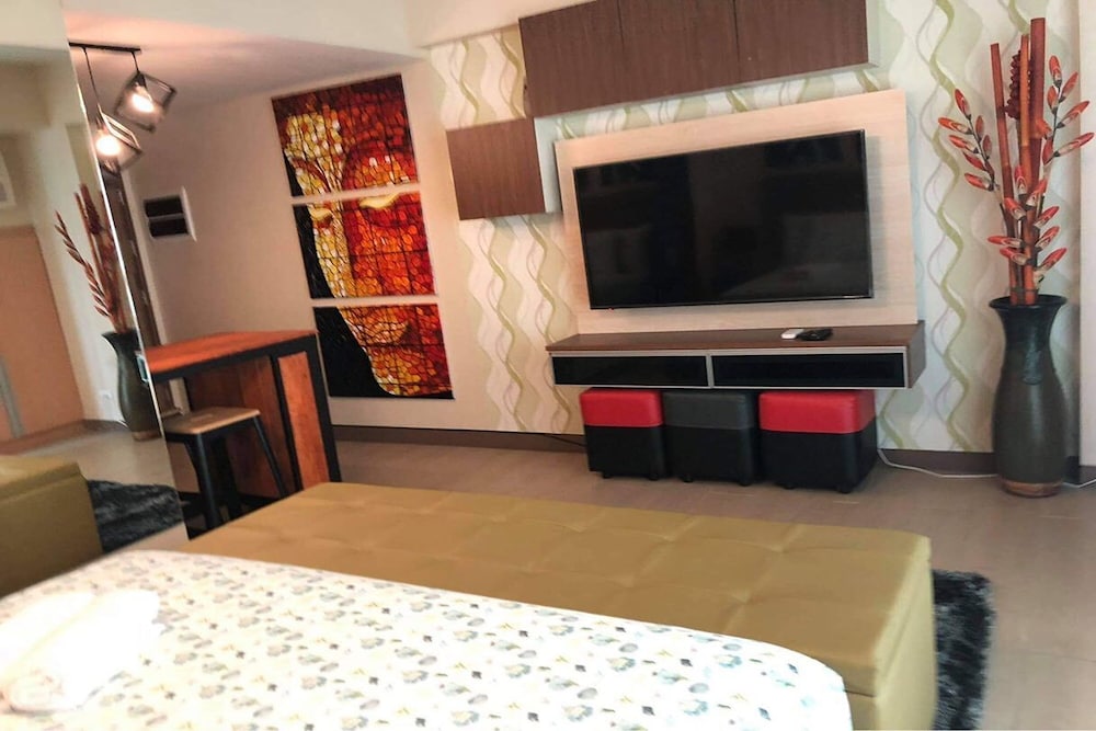 PRS at One Palm Tree Villa near Airport 44/60