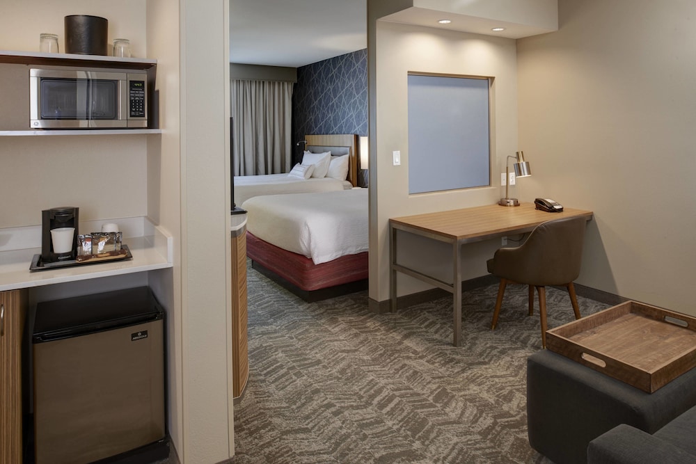 SpringHill Suites St. Louis Brentwood 8/36