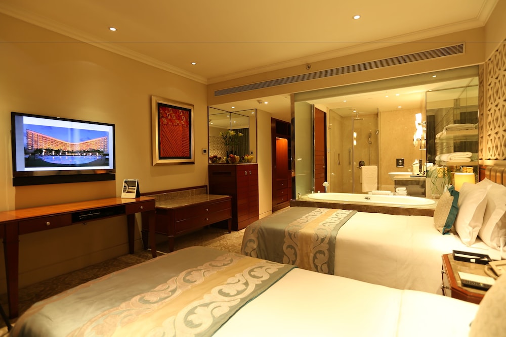 Taj Palace, New Delhi 34/80