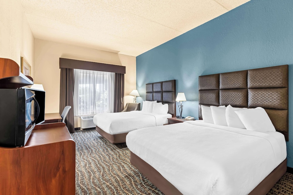 Best Western Holiday Manor 10/49