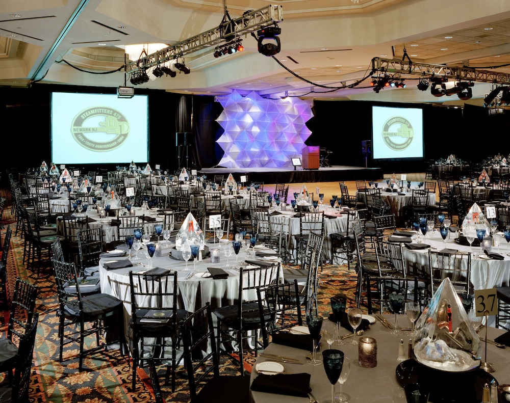 Hilton East Brunswick Hotel Executive Meeting Center 34/45