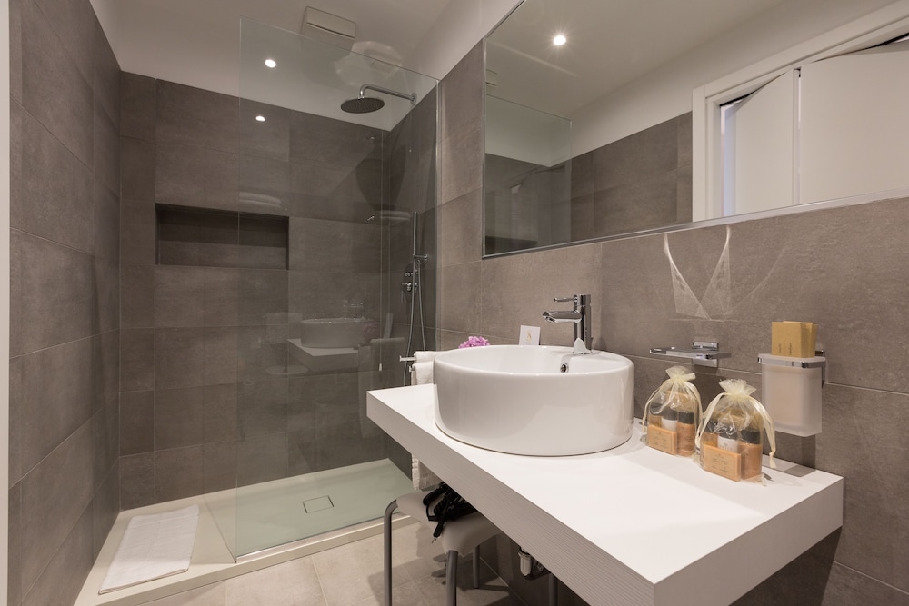 Ai Suma Hotel 49/51