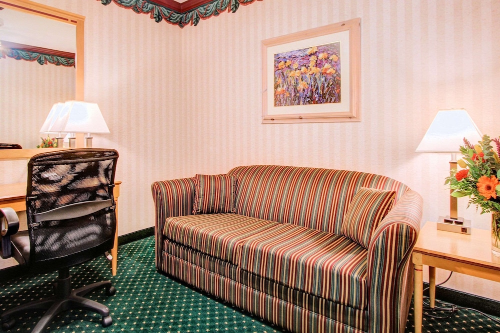 Clarion Suites Anchorage Downtown 29/45