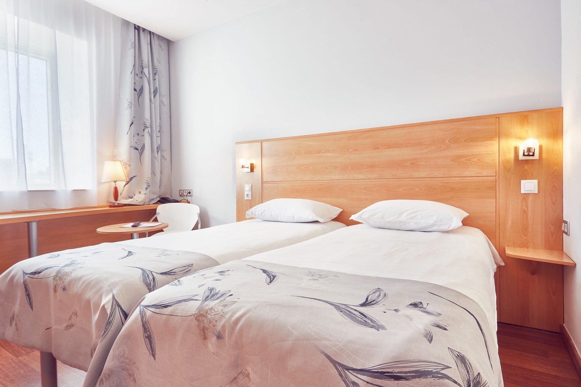 Standard, Twin Beds
