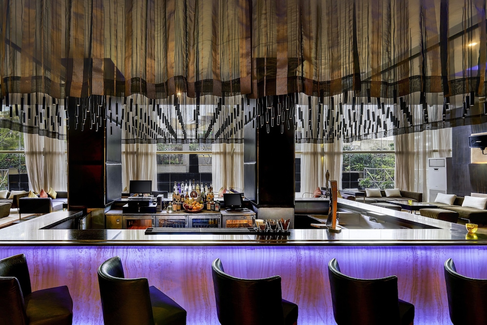 TAJ CLUB HOUSE 41/50