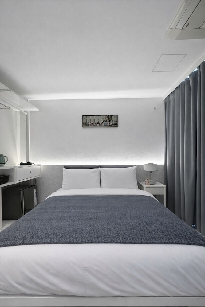 Jeju Slim Hotel 27/61