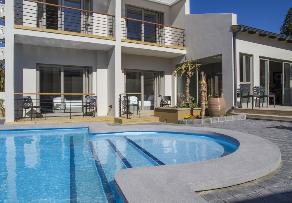 Ocean Bay Guest House 5/39