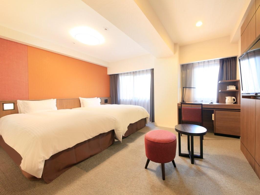 Semi Room, Hollywood, Twin Beds, 2 Semi Double Beds