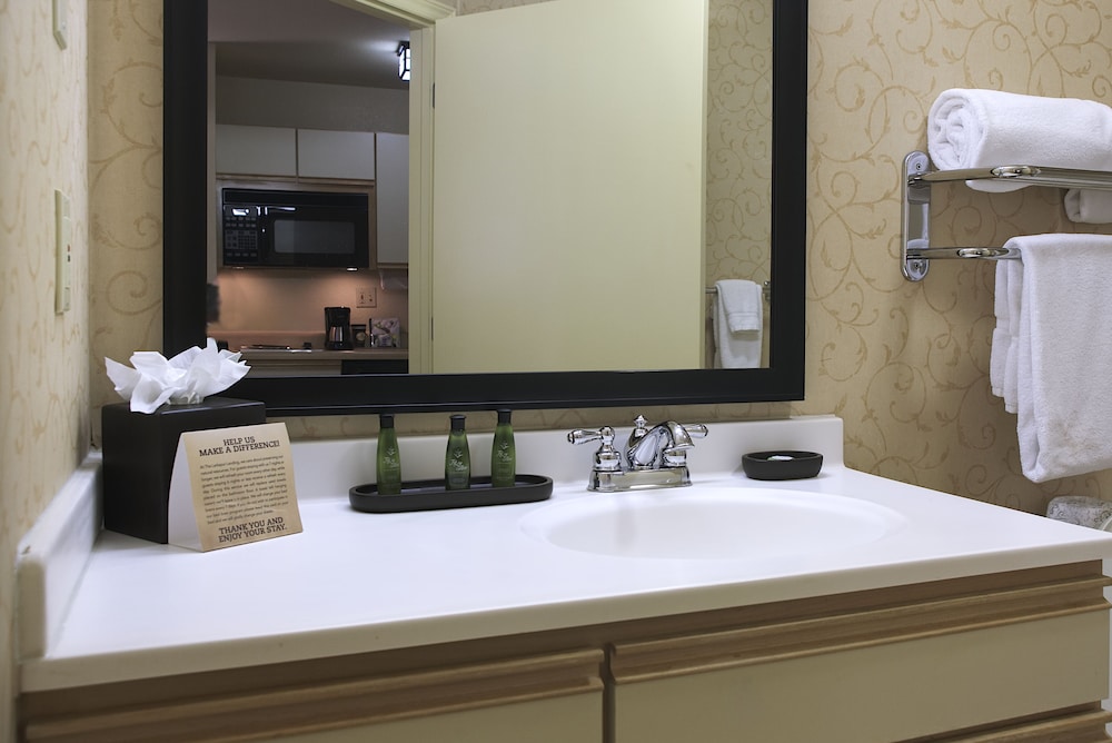 Larkspur Landing Hillsboro - An All-Suite Hotel 15/52