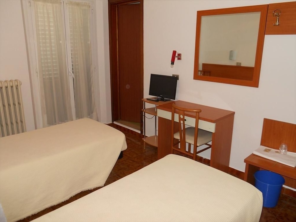 Hotel Italy 11/15