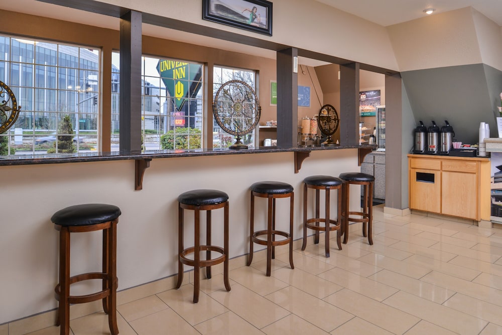 University Inn Suites 35/50