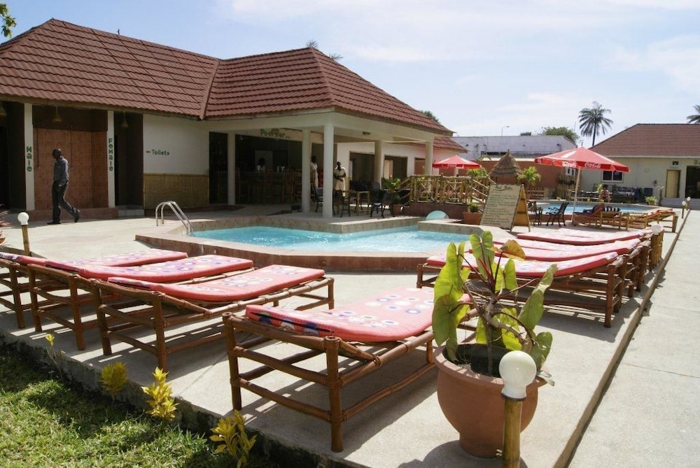 Bamboo Garden Hotel 41/43