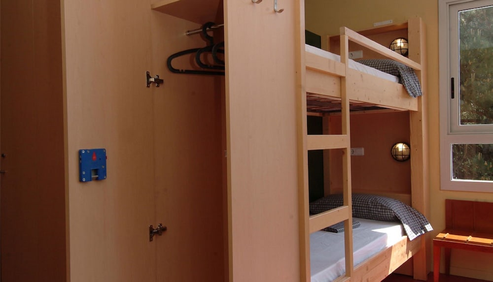 Inout Hostel 6/50