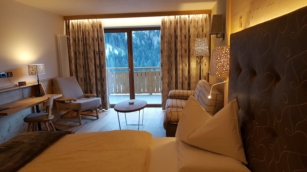 Hotel Cesa Tyrol 46/71