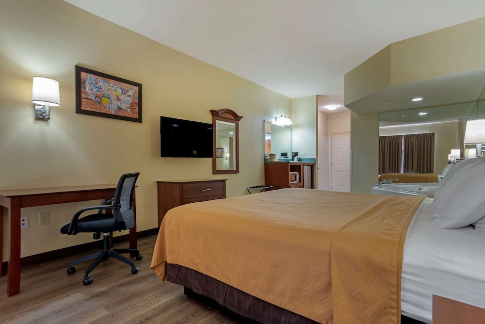 Econo Lodge Inn & Suites Flowood - Jackson Northeast 14/35