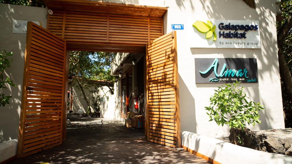 Red Mangrove Aventura Lodge 1/77