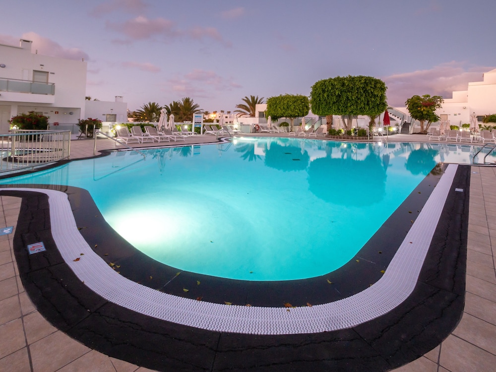 Lanzarote Village Hotel 9/69