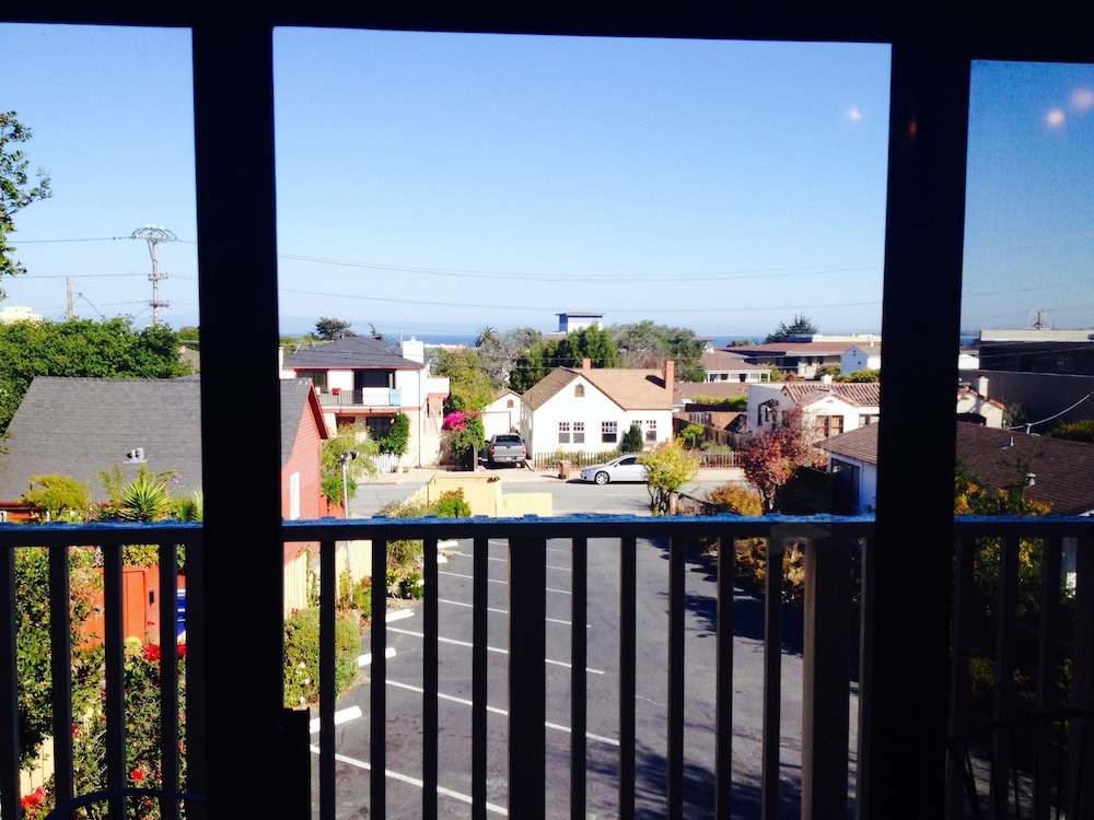 Inn By the Bay Monterey 9/56