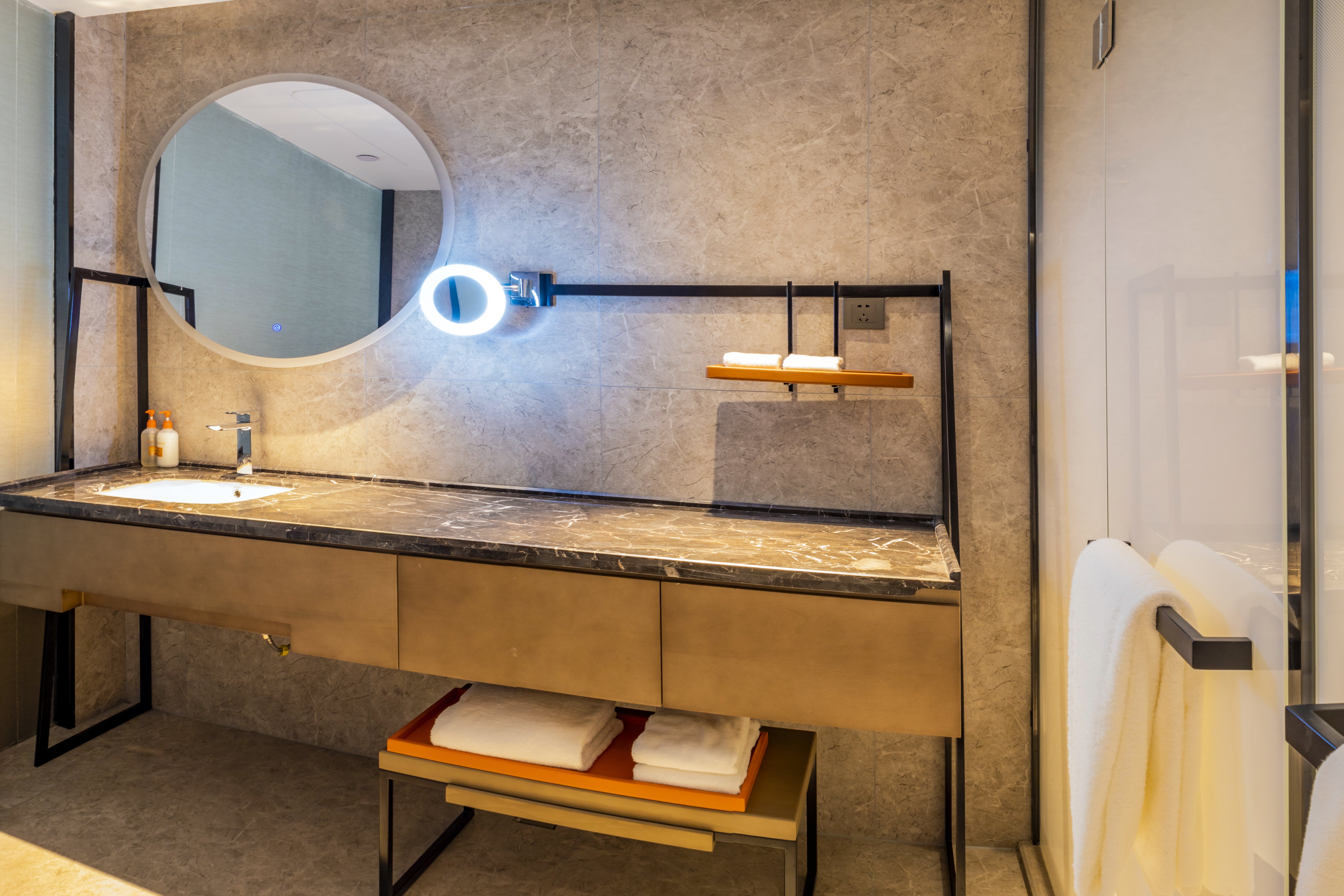 Crowne Plaza Lanzhou New Area 58/60