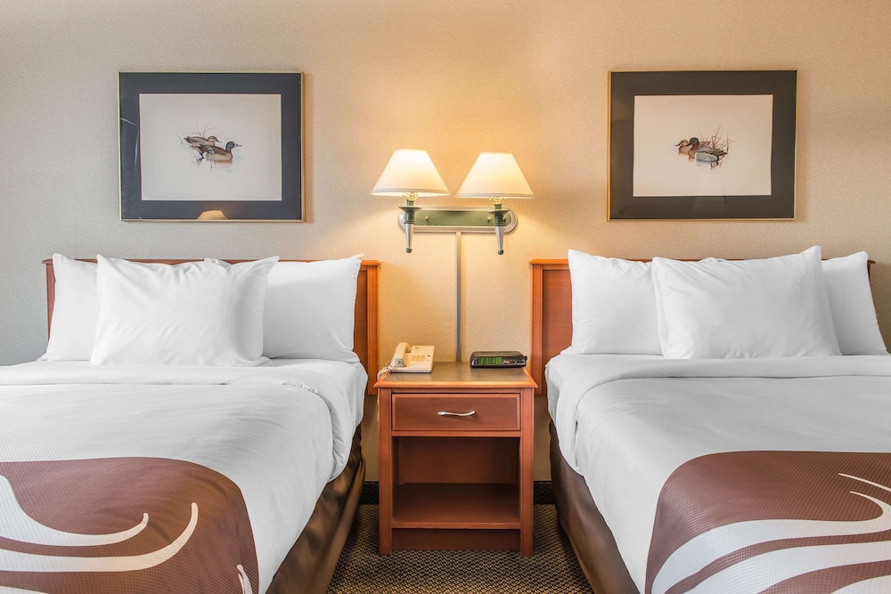 Quality Inn Hermitage South 18/48