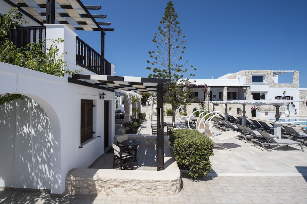 Contaratos Beach Hotel 38/50