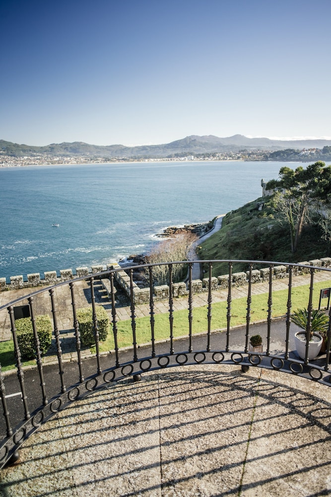 Parador de Baiona 66/71
