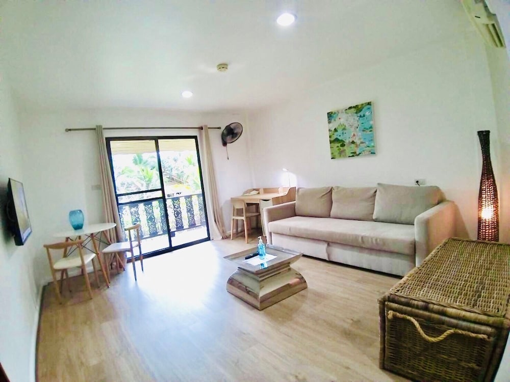 Dolphin Bay Resort 42/69