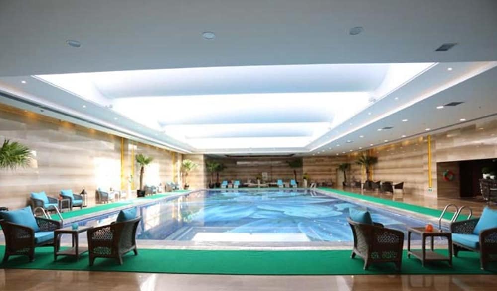 Jin Jiang International Hotel Urumqi 42/46