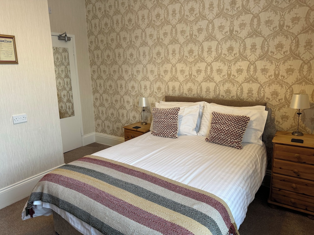 Raincliffe Hotel 23/50