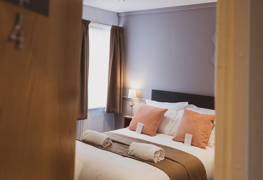غرفة أساسية بسرير مزدوج، The Stag Hotel 2/5