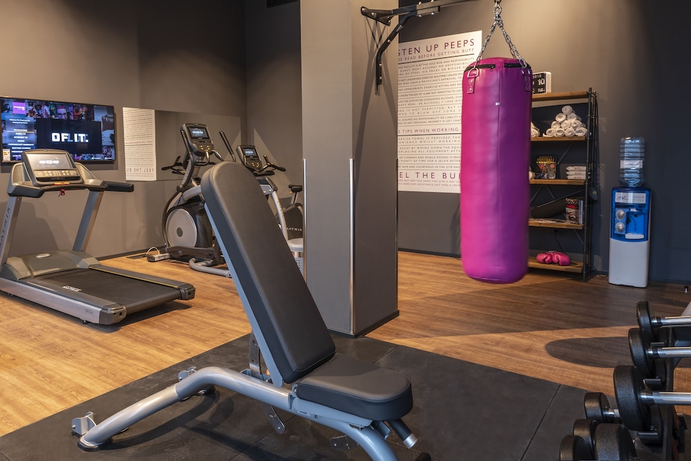 Moxy York 22/50