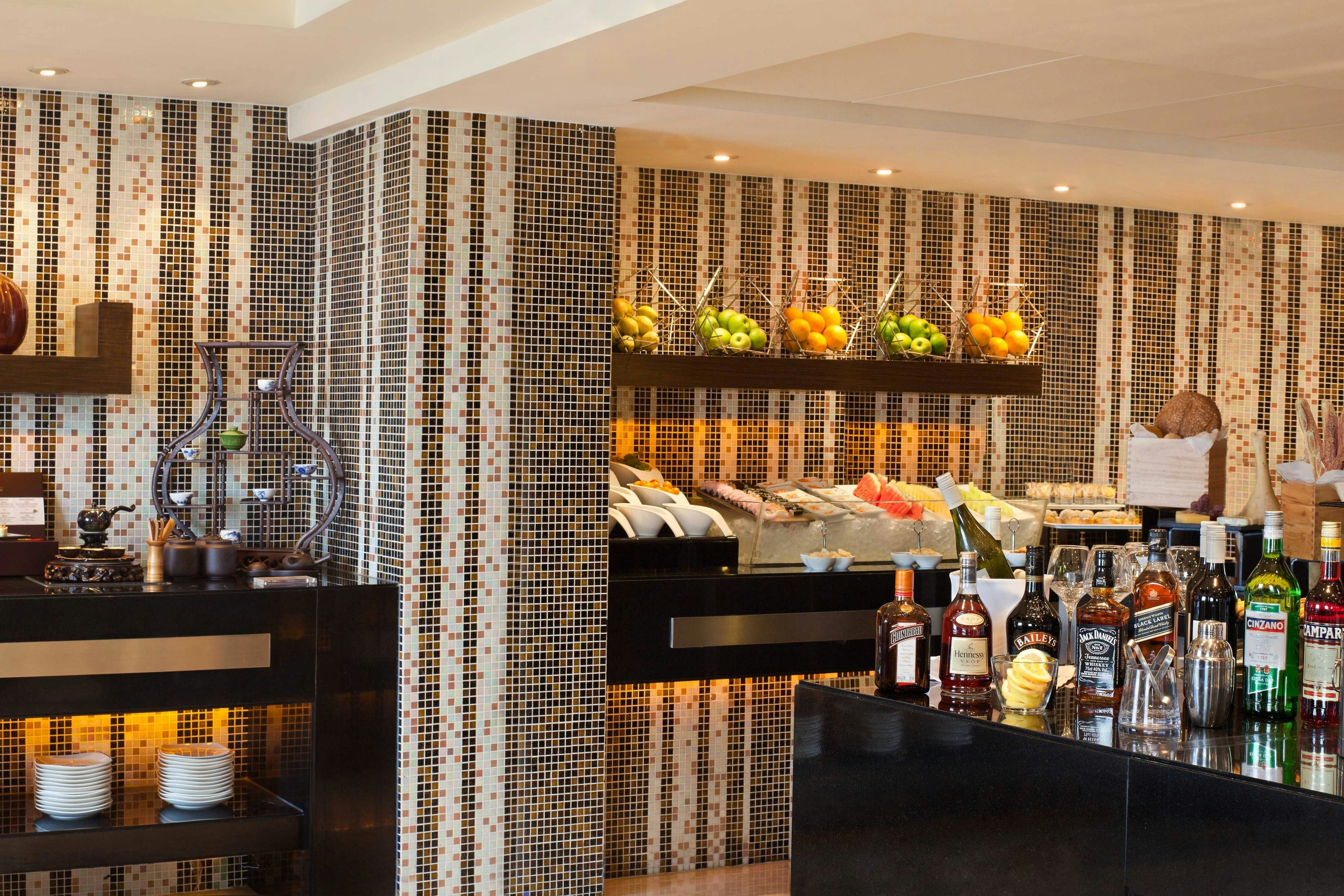 Lobby at COURTYARD BY MARRIOTT XUJIAHUI, SHANGHAI