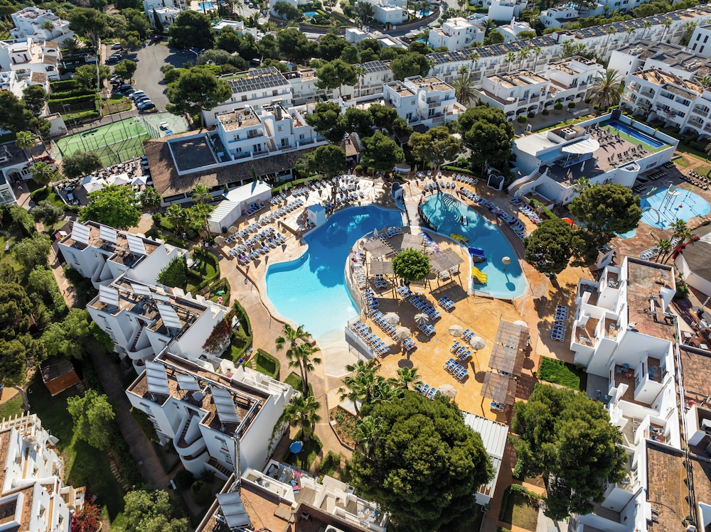 Hotel Club Es Talaial 64/68