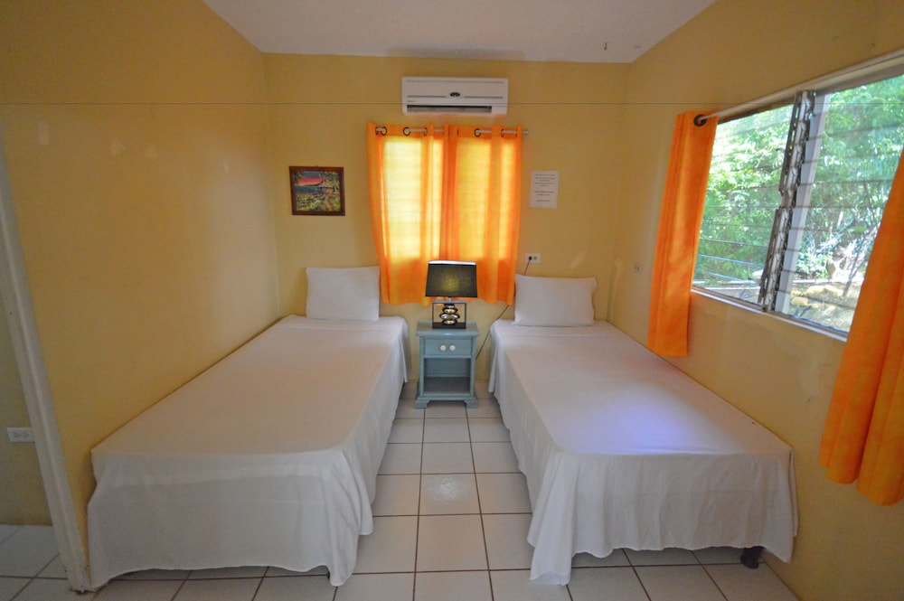 Sunset Resort 16/50