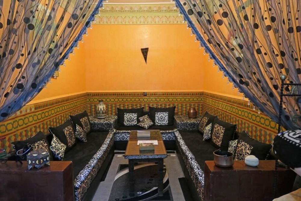 Riad Maryam 8/50