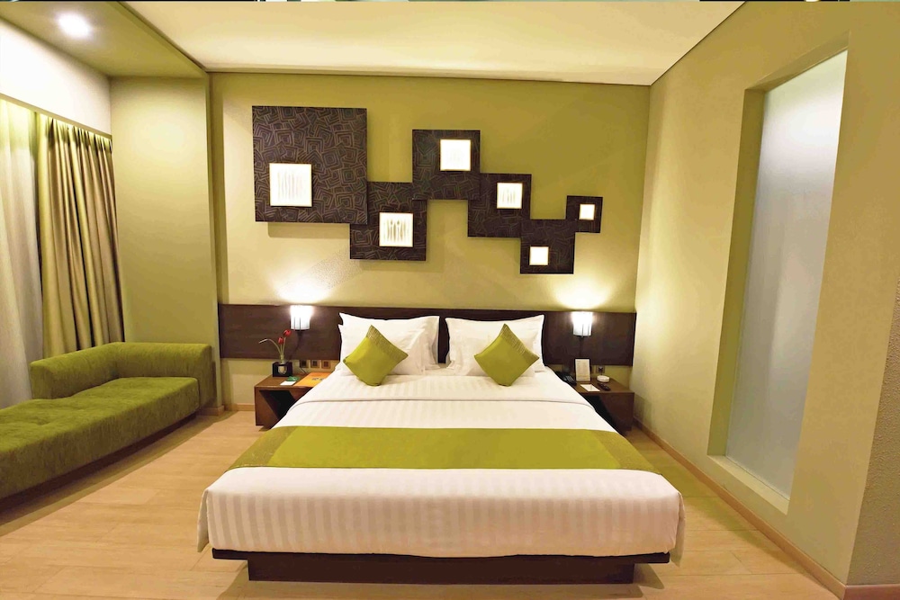 Holiday Inn Cikarang Jababeka 8/54