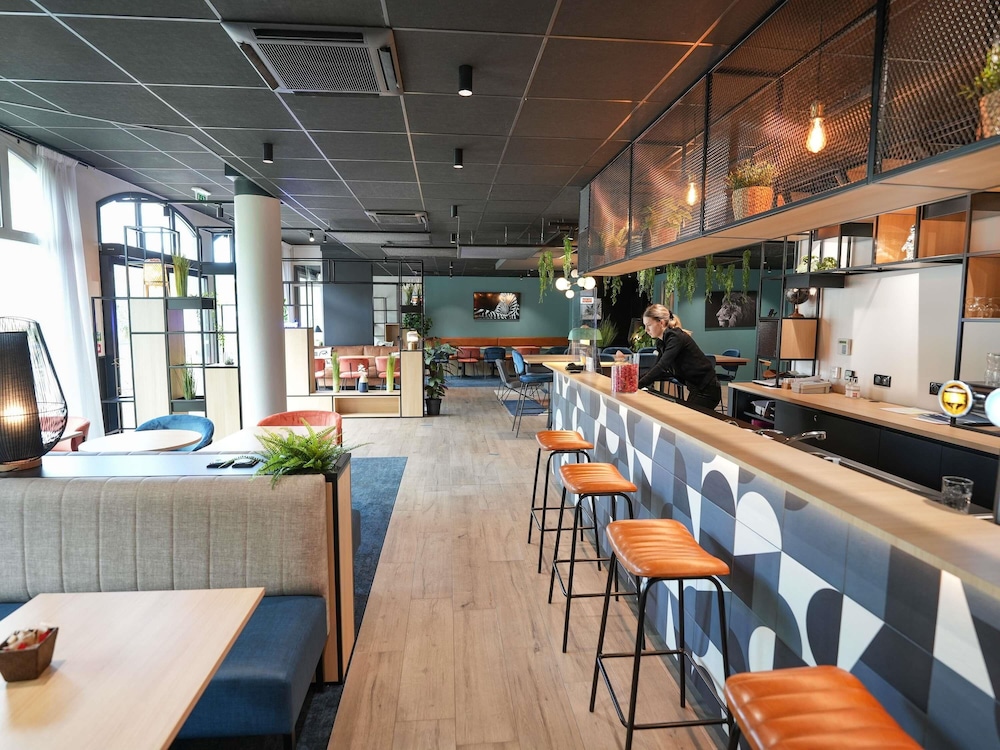 Ibis Vitre Centre 47/63