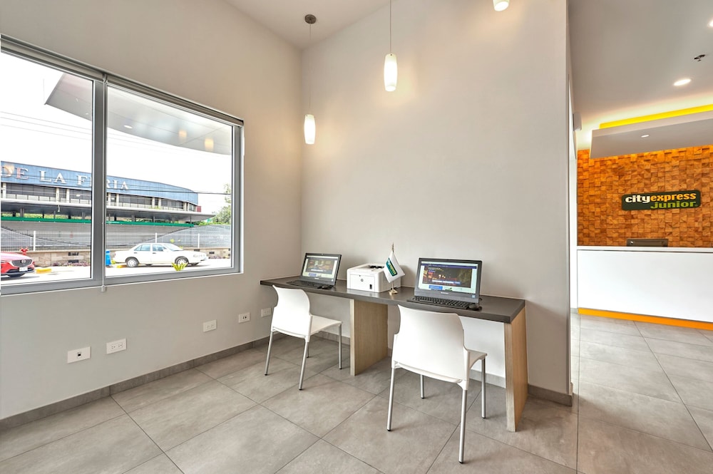 City Express Junior by Marriott San Luis Potosi Carranza 10/49